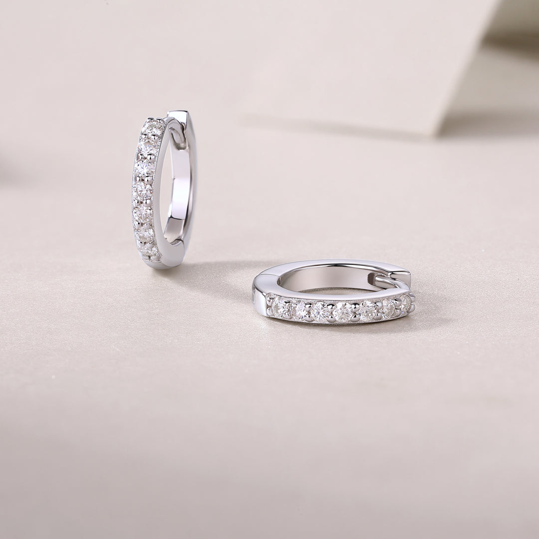 Top-quality Moissanite S925 Silver And Platinum-plated Stud Earrings