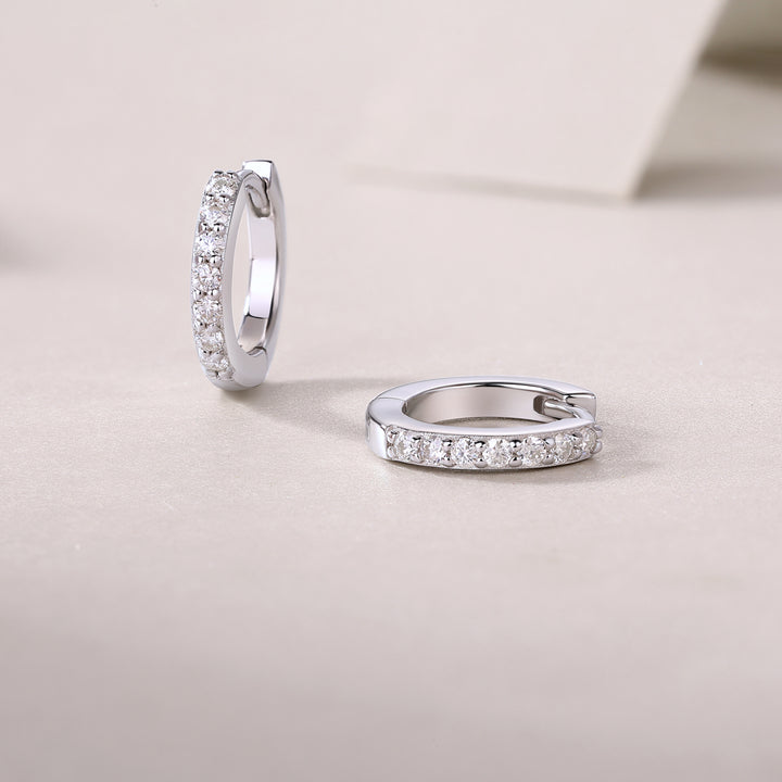 Top-quality Moissanite S925 Silver And Platinum-plated Stud Earrings