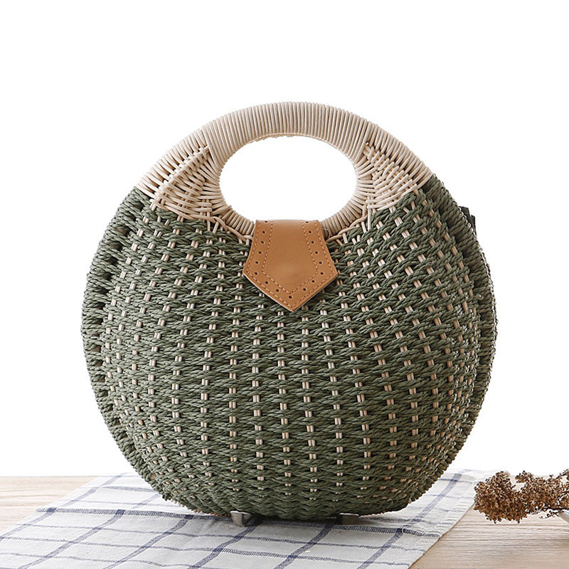 Sac à main élégant en rotin tressé pour les vacances
