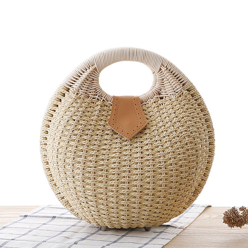 Sac à main élégant en rotin tressé pour les vacances