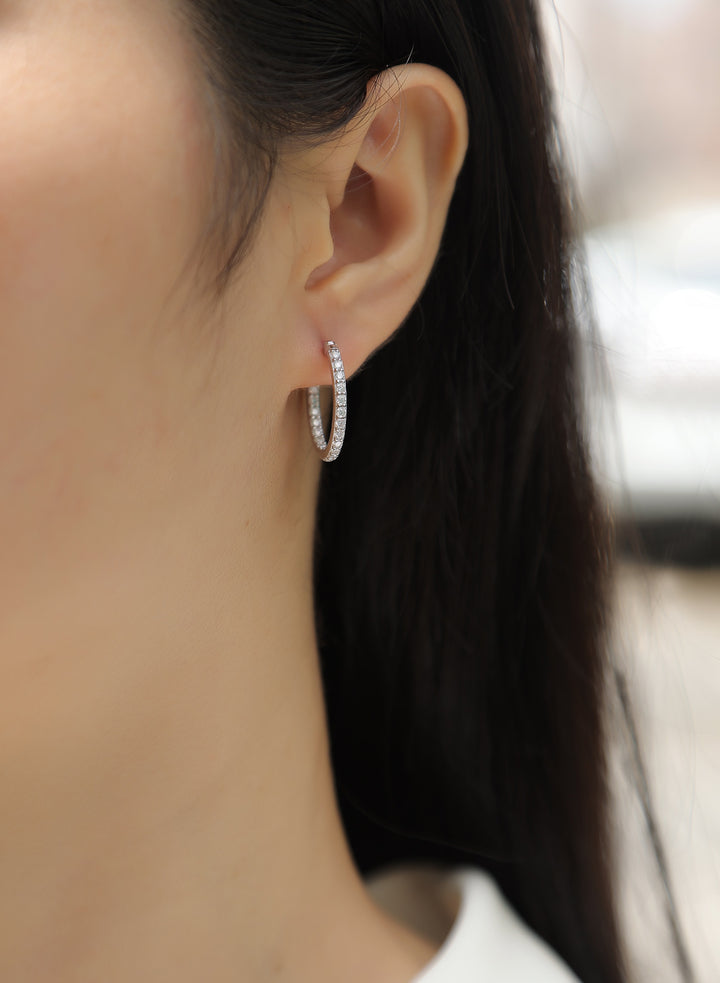 Top-quality Moissanite S925 Silver And Platinum-plated Stud Earrings