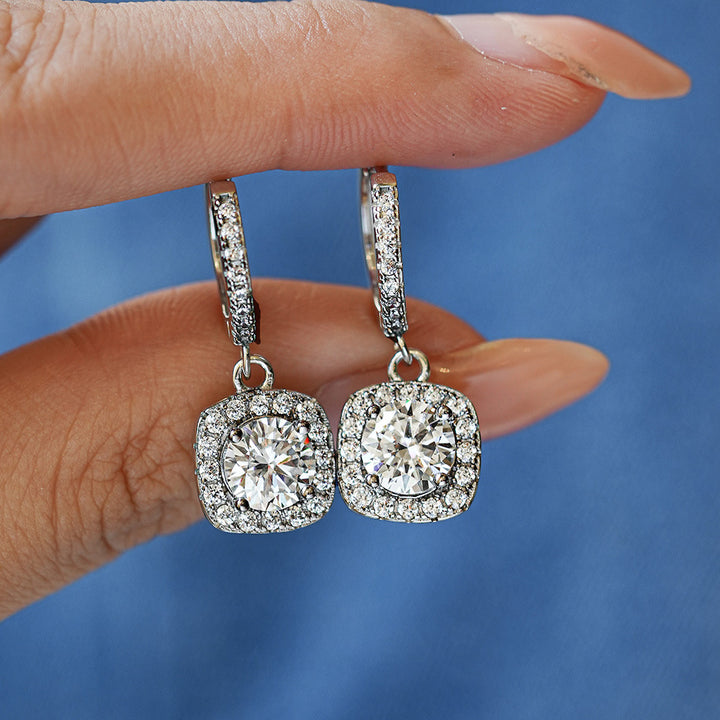 Pendientes cuadrados de plata con moissanita de lujo