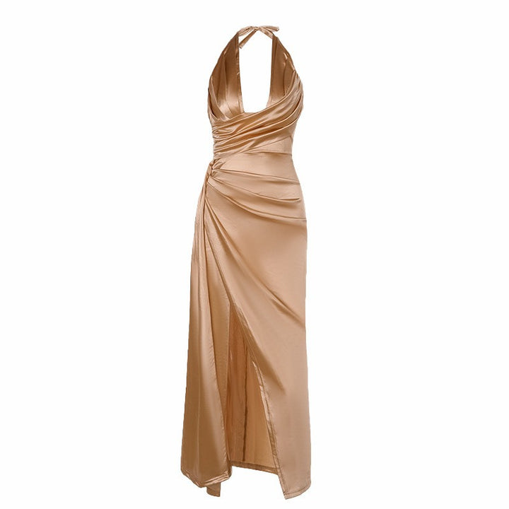Vestido de noche de satén dorado de lujo con cuello halter y abertura alta