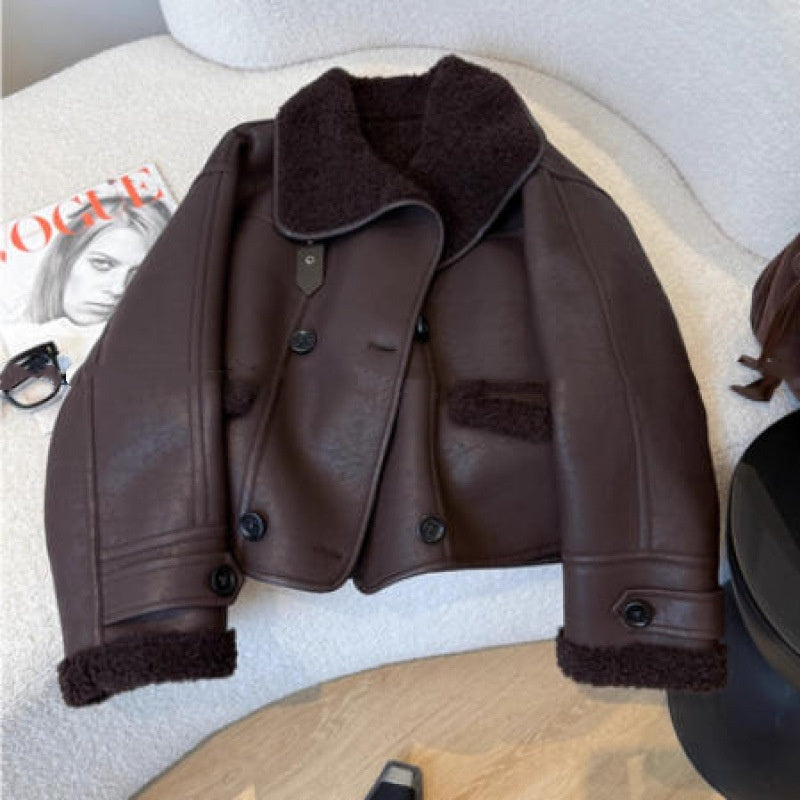 Chaqueta corta gruesa de piel y cuero para mujer