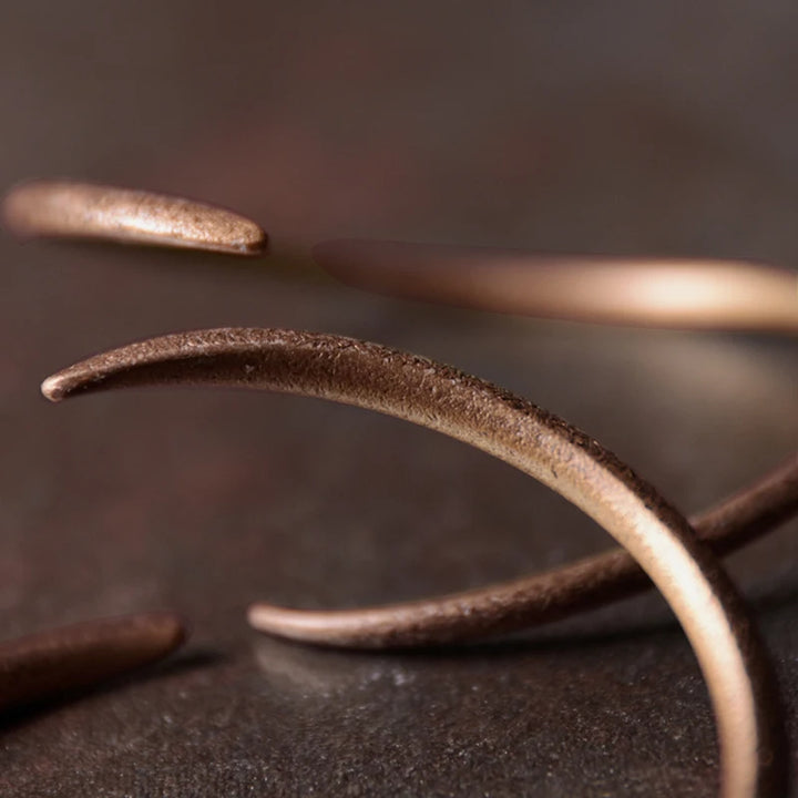 Pulsera de cobre macizo forjada a mano
