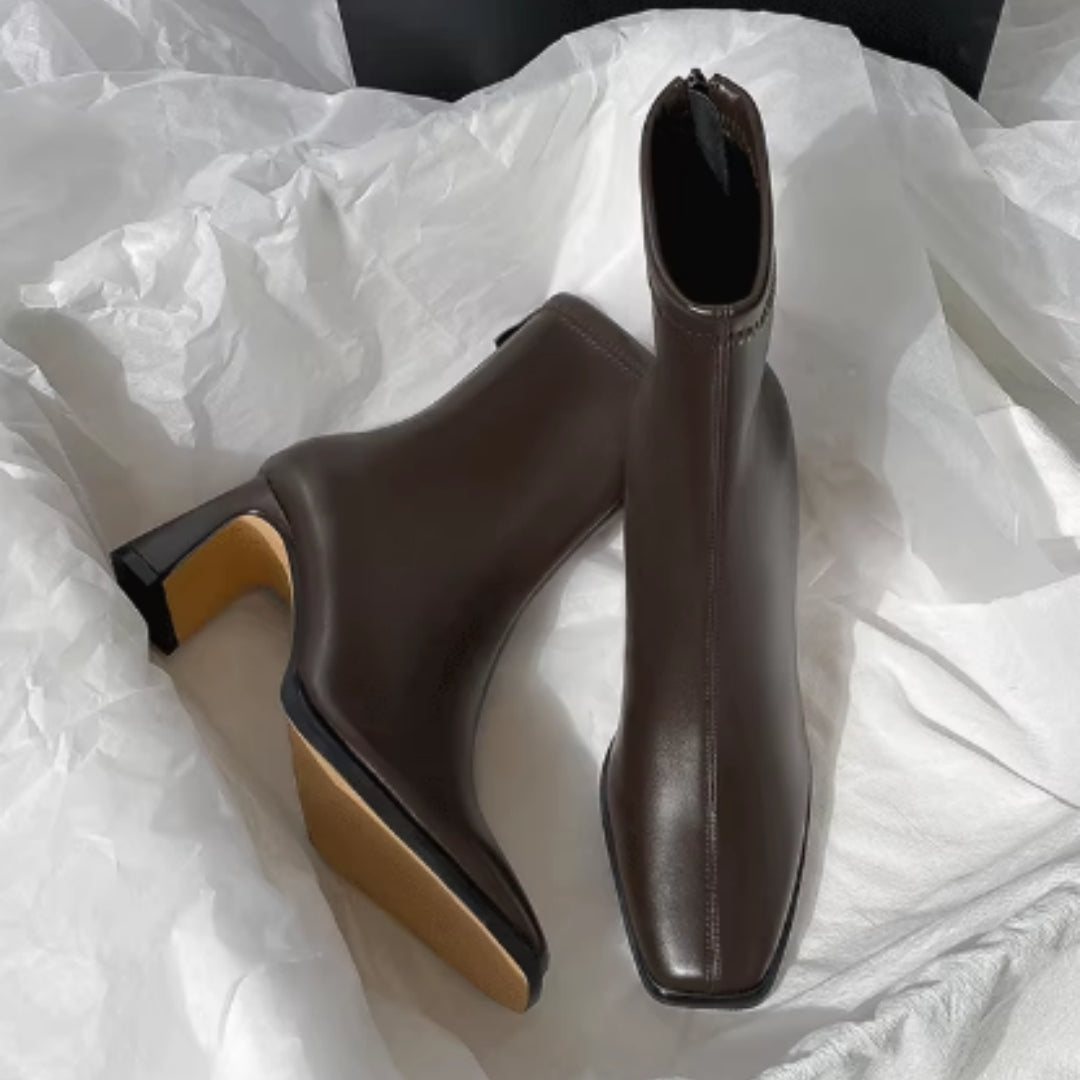 Botines de mujer nuevos de otoño e invierno en color café con tacón grueso de terciopelo