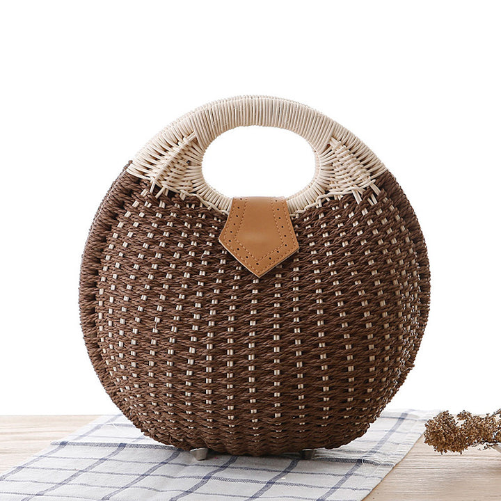 Sac à main élégant en rotin tressé pour les vacances