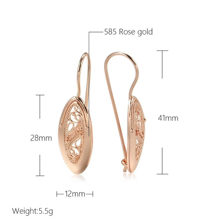 Pendientes de oro rosa con patrón calado exquisito