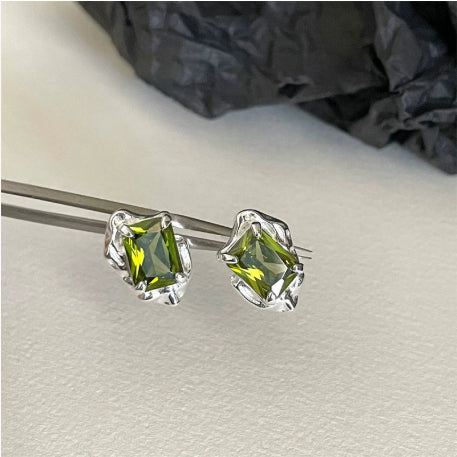 Pendientes de mujer con diseño de gota en verde oliva