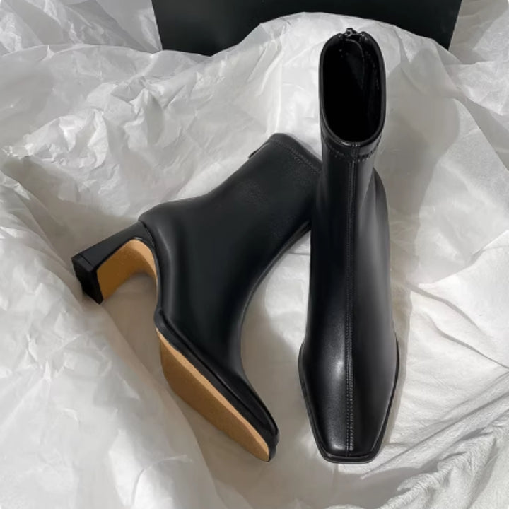 Botines de mujer nuevos de otoño e invierno en color café con tacón grueso de terciopelo