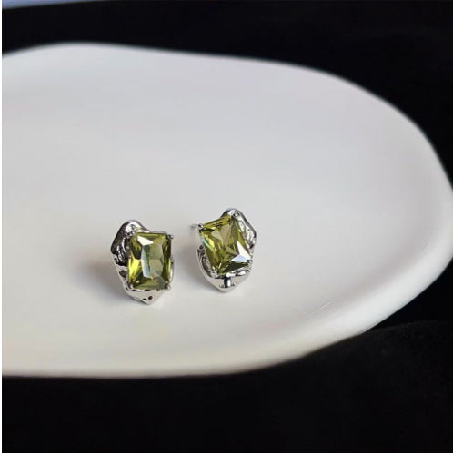 Pendientes de mujer con diseño de gota en verde oliva