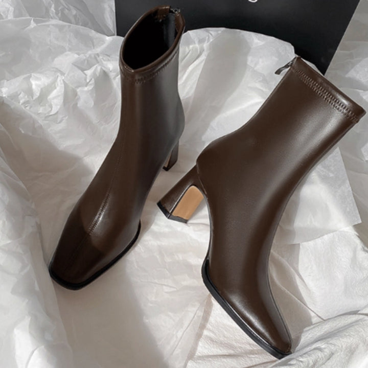 Botines de mujer nuevos de otoño e invierno en color café con tacón grueso de terciopelo