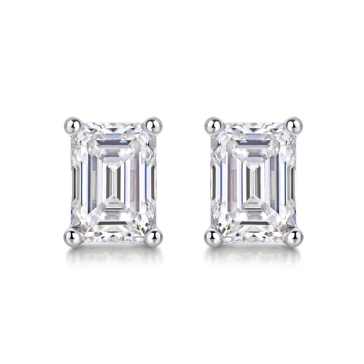 Top-quality Moissanite S925 Silver And Platinum-plated Stud Earrings.