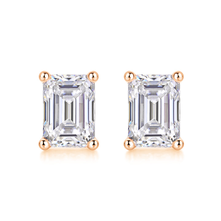 Top-quality Moissanite S925 Silver And Platinum-plated Stud Earrings.