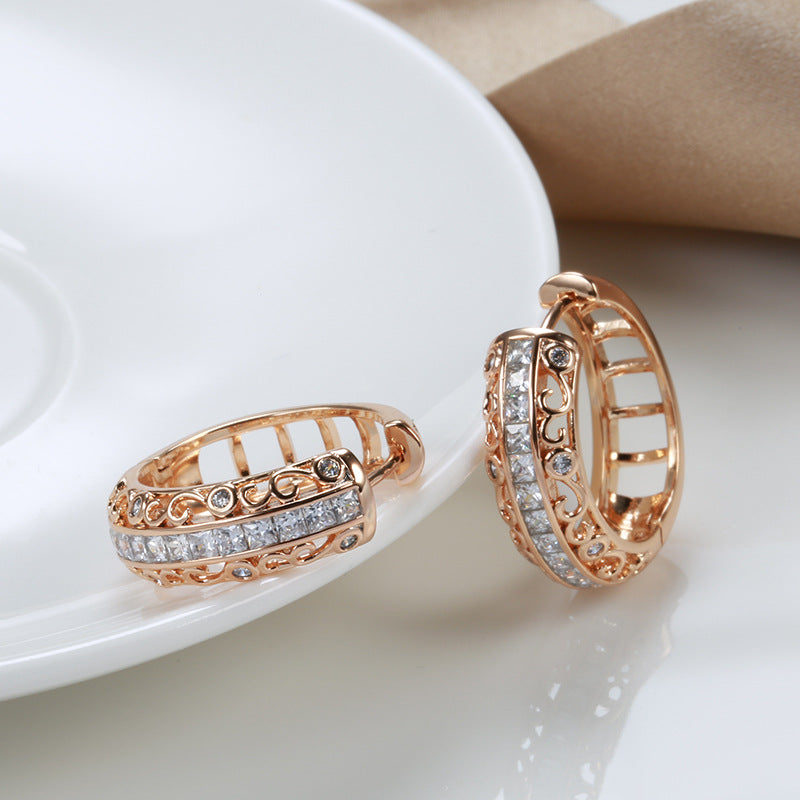 Pendientes de clip de oro rosa con micro diamantes de imitación