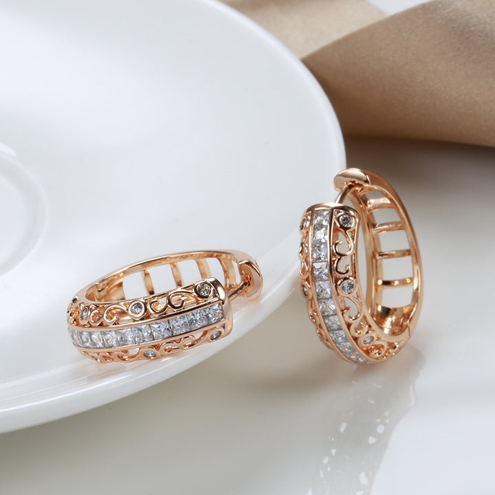 Pendientes de clip de oro rosa con micro diamantes de imitación