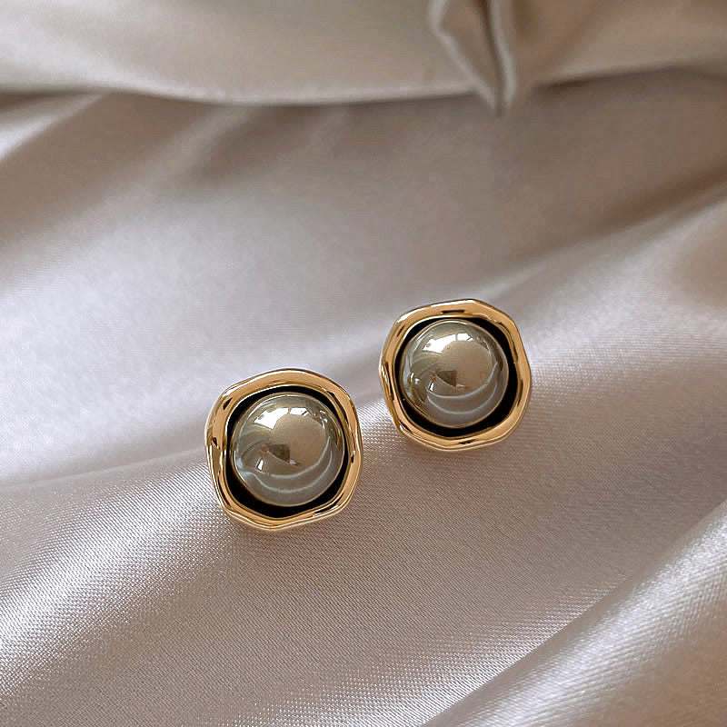 Pendientes de perlas grises elegantes para mujer