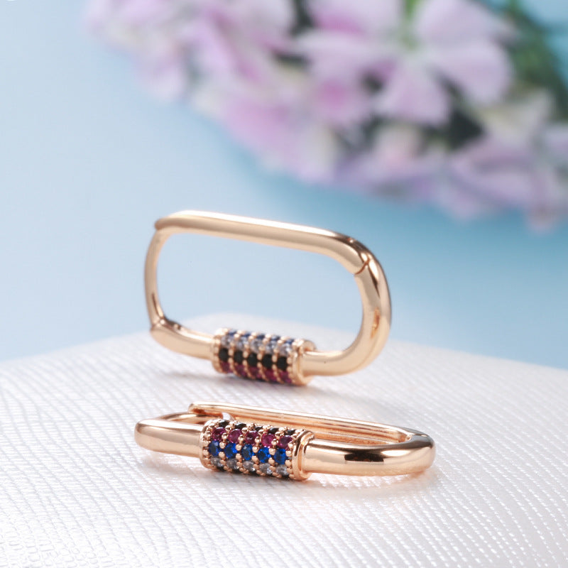 Pendientes de oro rosa con circonitas de colores a la moda