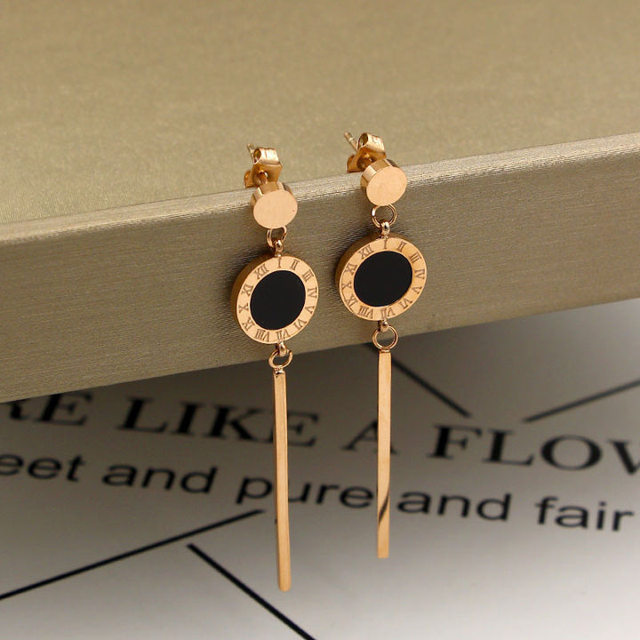 Pendientes largos de oro rosa con colgante de judía pequeña dorada, números romanos y barra de concha, de moda