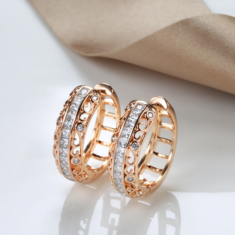 Pendientes de clip de oro rosa con micro diamantes de imitación
