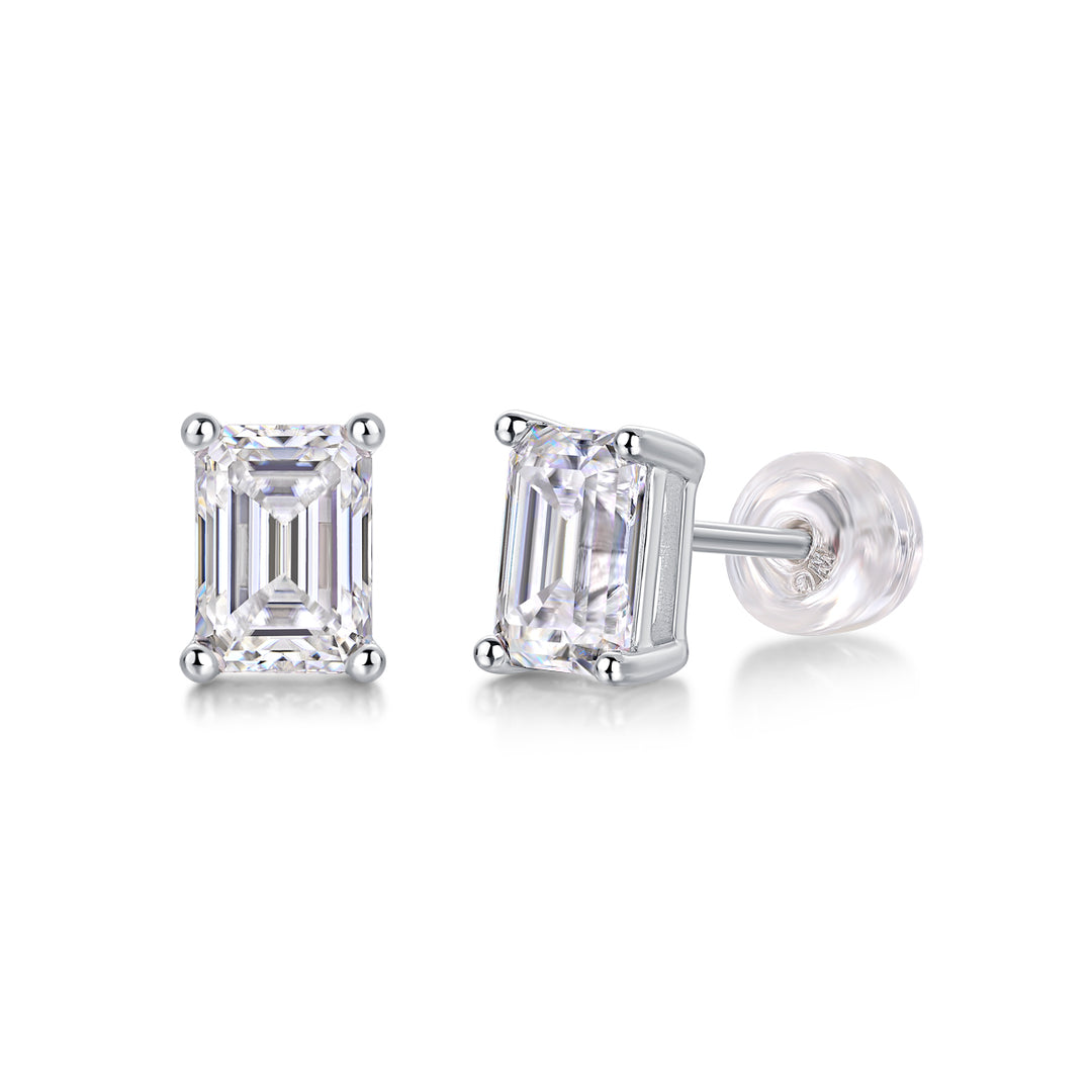 Top-quality Moissanite S925 Silver And Platinum-plated Stud Earrings.